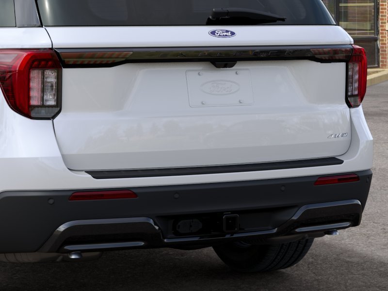 New 2027 Star White Metallic Tri-Coat Ford ST-Line image 23