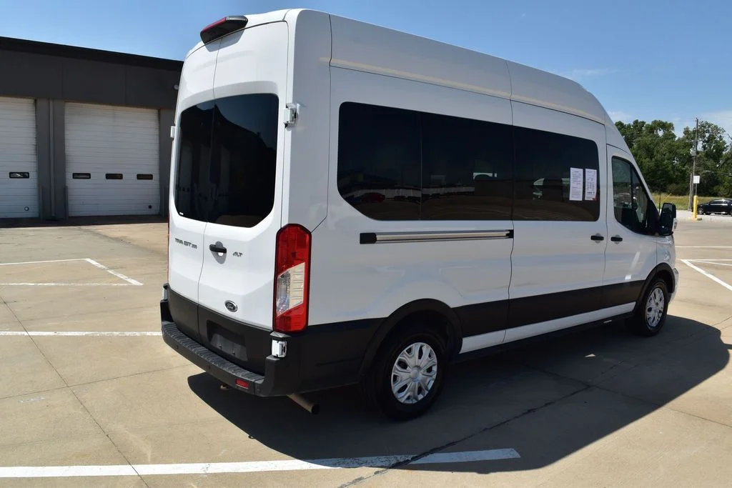 Used 2023 Oxford White Ford XLT image 27