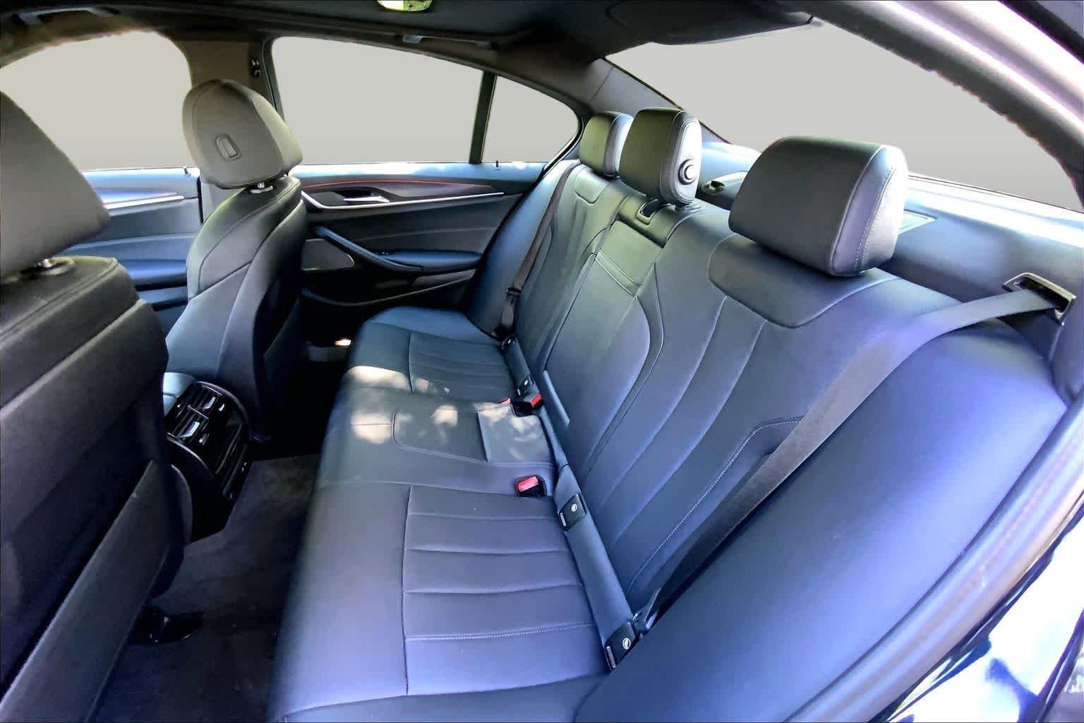 Used 2023 Carbon Black Metallic BMW 530i xDrive image 20