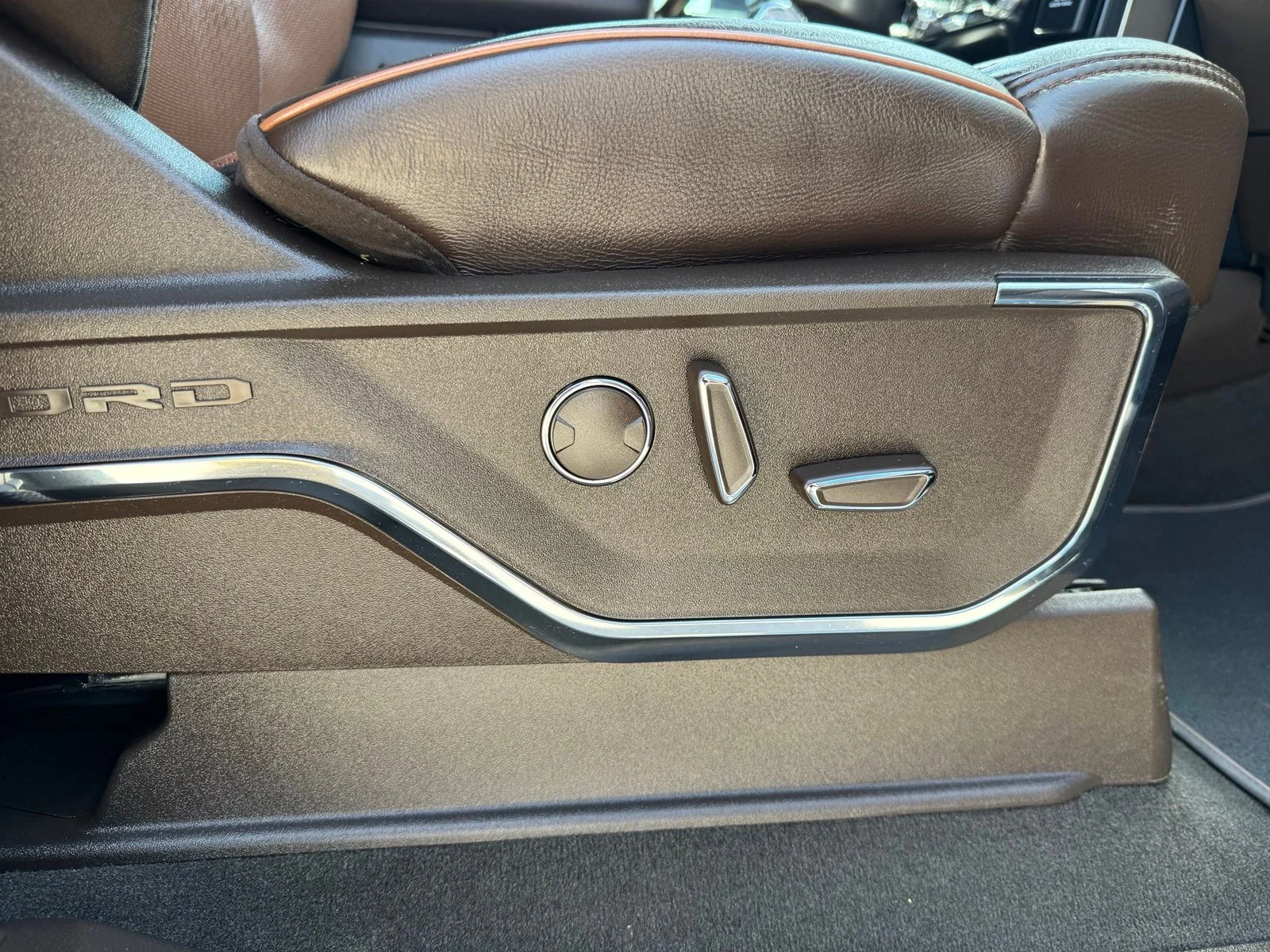 Used 2023 Gray Ford King Ranch image 43