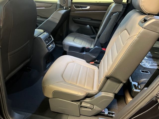 New 2026 Black Volkswagen SEL image 10