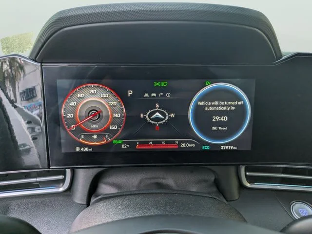 Used 2025 White Hyundai Limited image 32