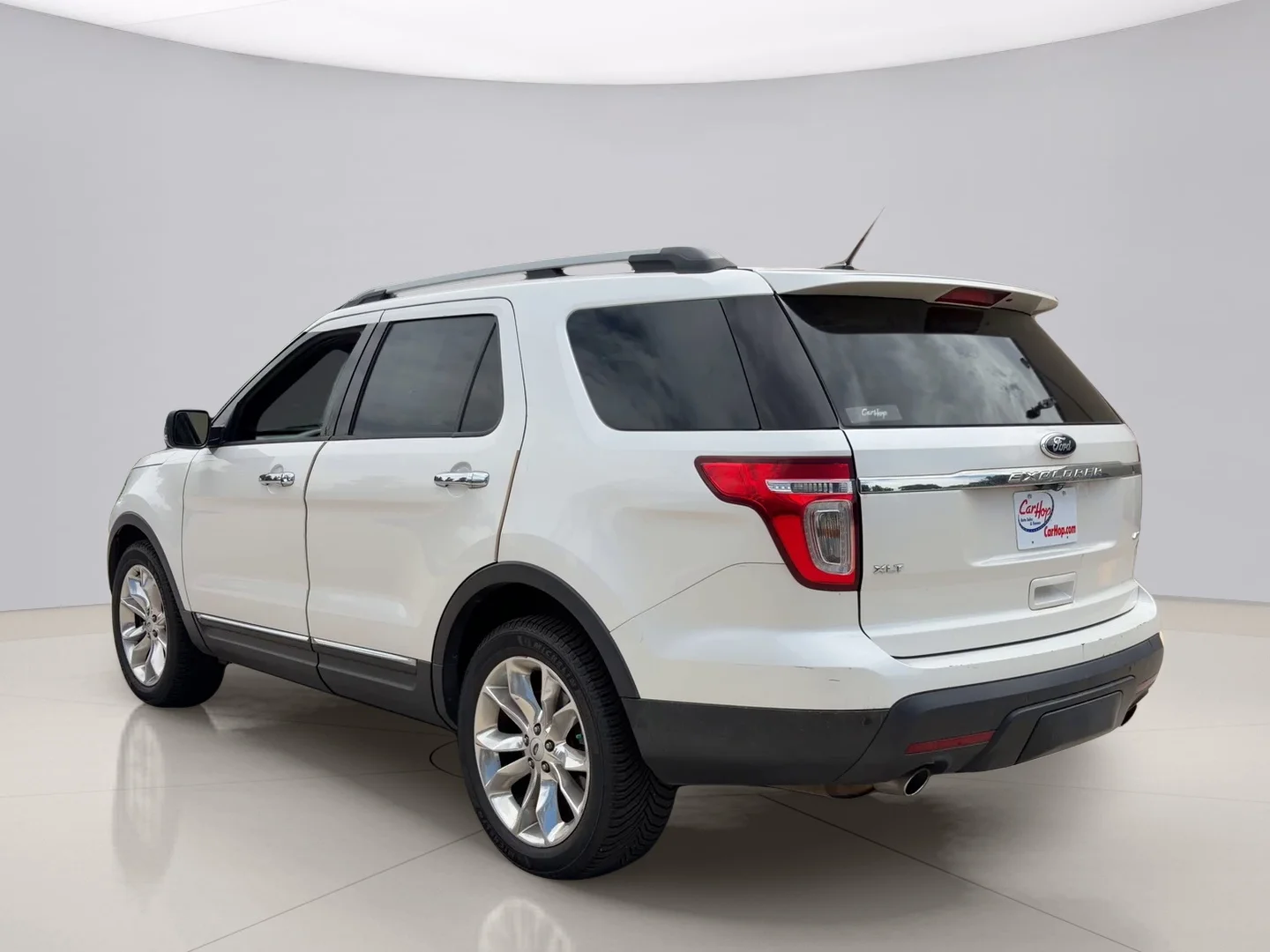Used 2015 White Ford XLT 4WD image 3