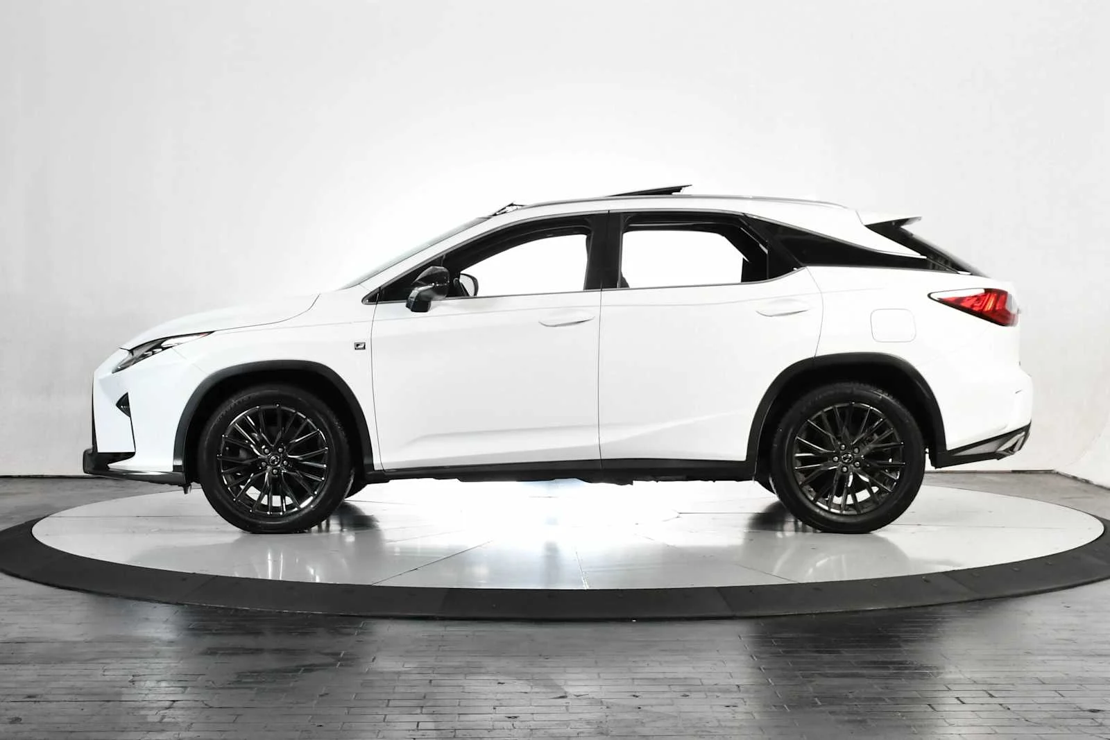 Used 2017 Ultra White Lexus  image 2