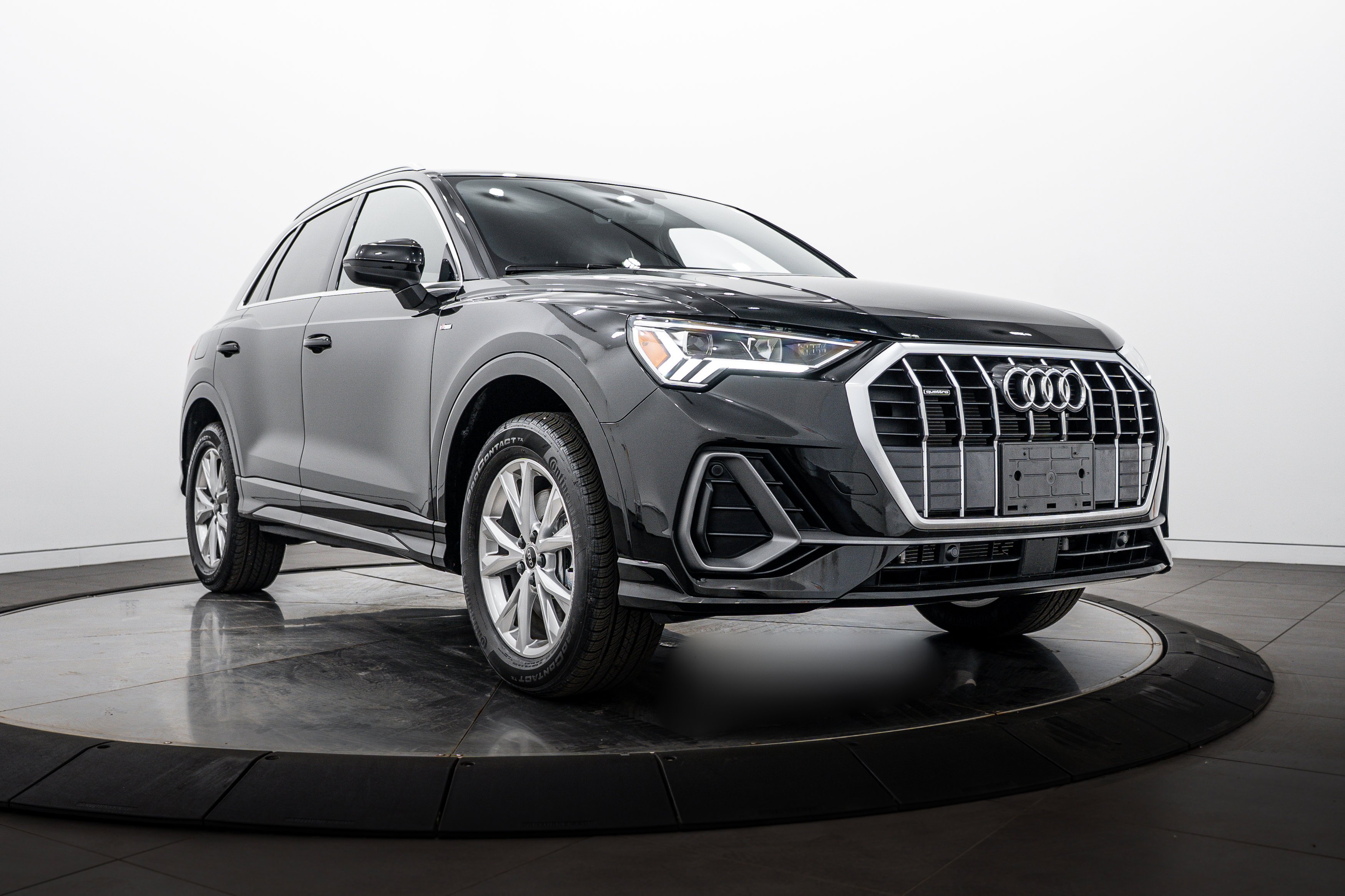 2025 Audi Q3 45 TFSI S Line Premium quattro's photo