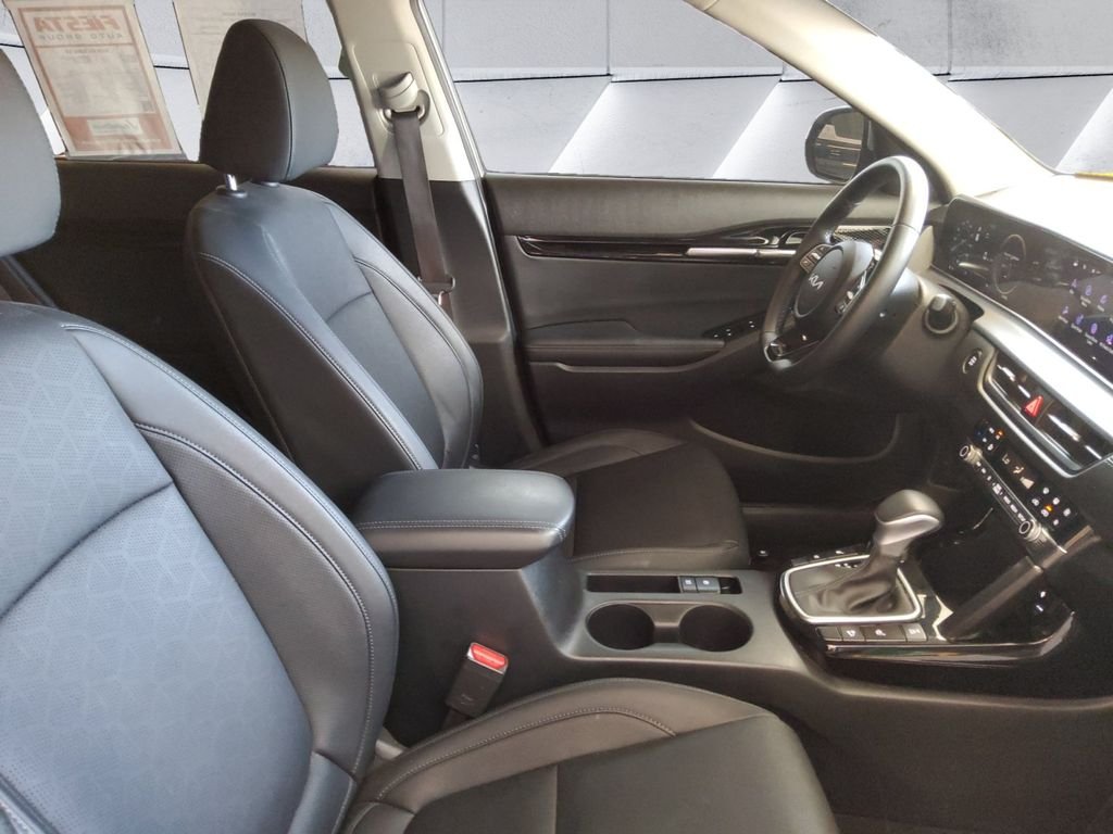 Certified Used 2024 Gray Kia SX image 13