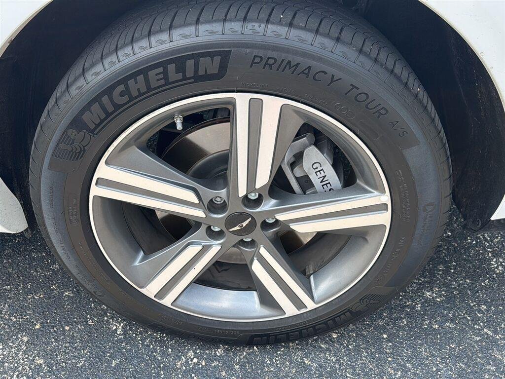 Used 2025 Uyuni White Genesis 3.5T image 11