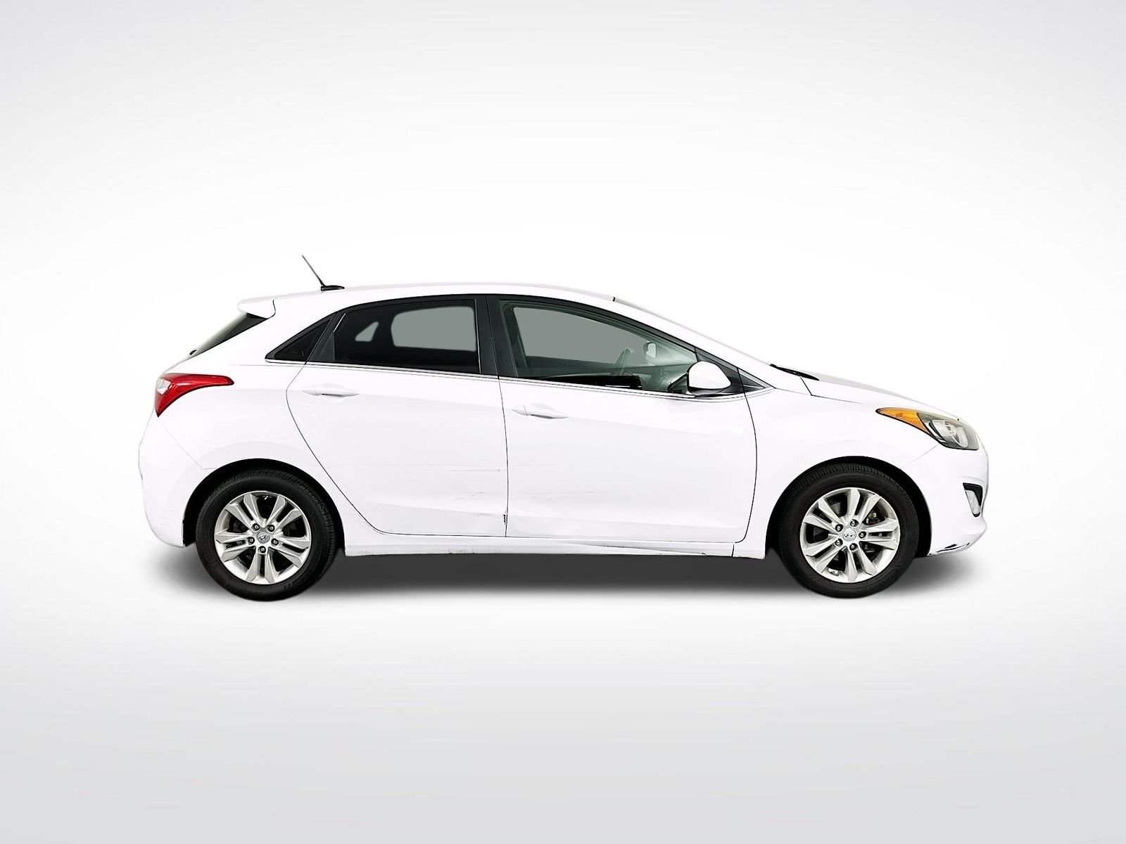 Used 2014 Monaco White Hyundai Base image 9