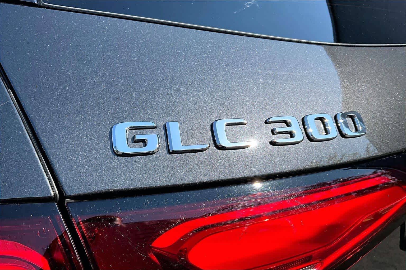 Used 2024 Graphite Grey Metallic Mercedes-Benz GLC 300 image 19