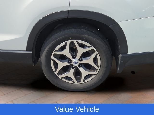 Used 2020 Crystal White Pearl Subaru Premium image 27