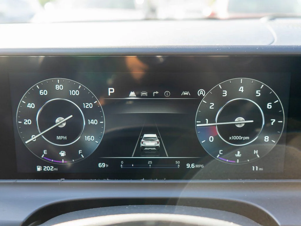 New 2026 Snow White Pearl Kia EX image 20