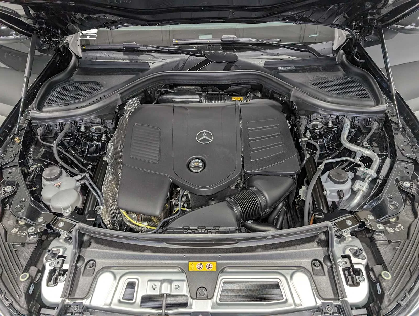Certified Used 2026 Black Mercedes-Benz GLC 300 image 12