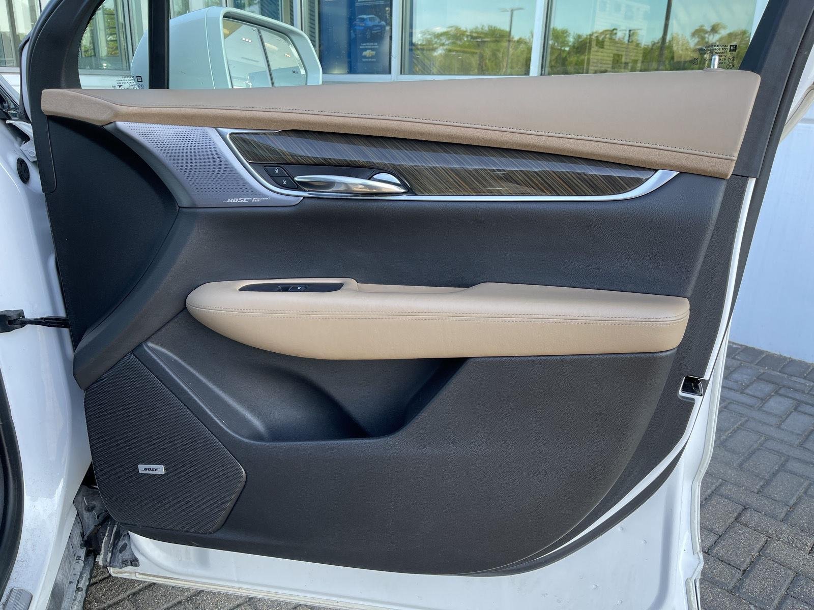 Used 2020 CRYSTAL WHITE TRICOAT Cadillac AWD Sport image 38