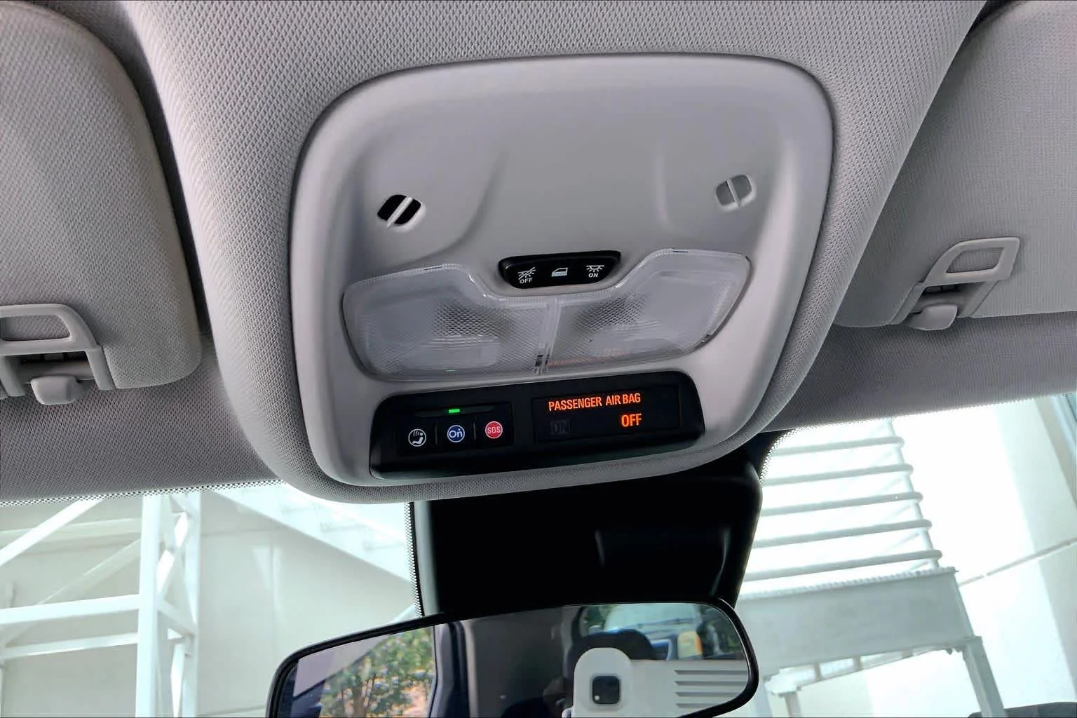 Used 2025 Summit White Chevrolet LT image 34