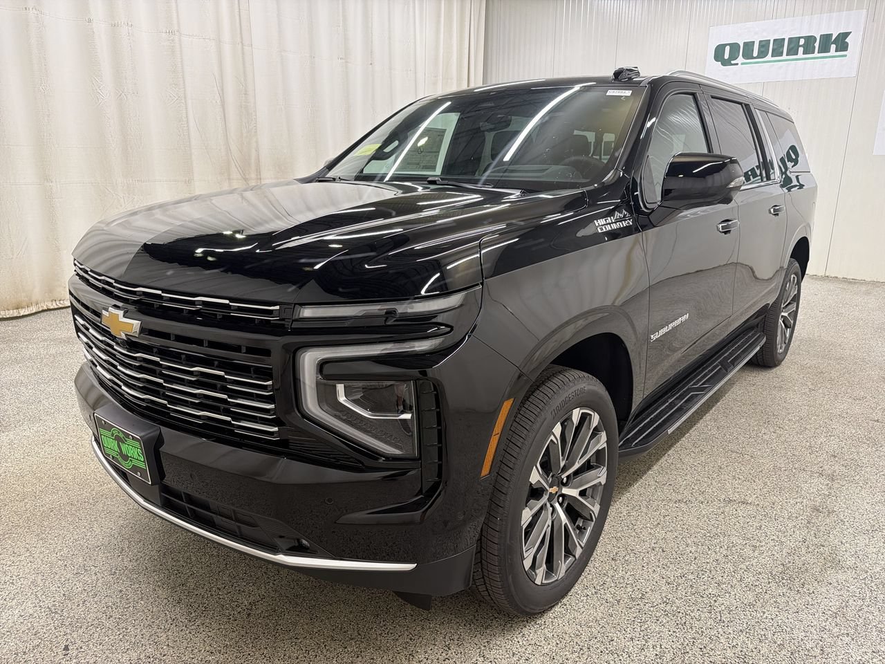 2026 Chevrolet Suburban High Country - Photo 4