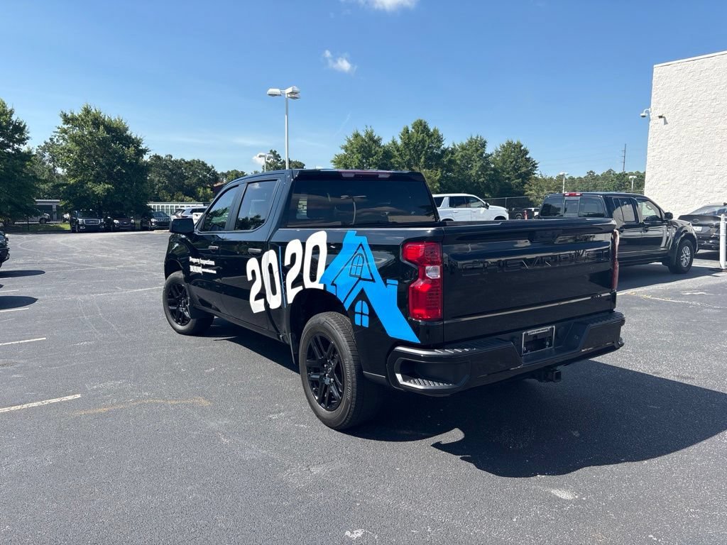 Used 2025 Black Chevrolet Custom image 5