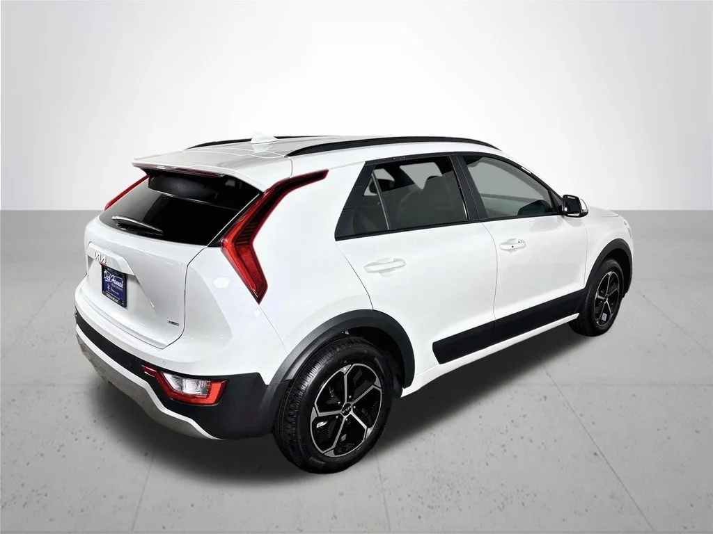 New 2026 Snow White Pearl Kia EX image 6