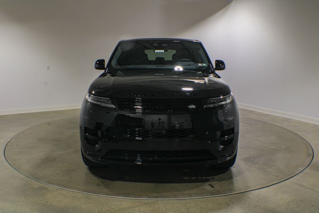 New 2026 Santorini Black Land Rover Dynamic SE image 2