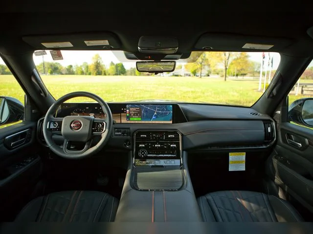 2025 Nissan Armada PRO-4X - Photo 5