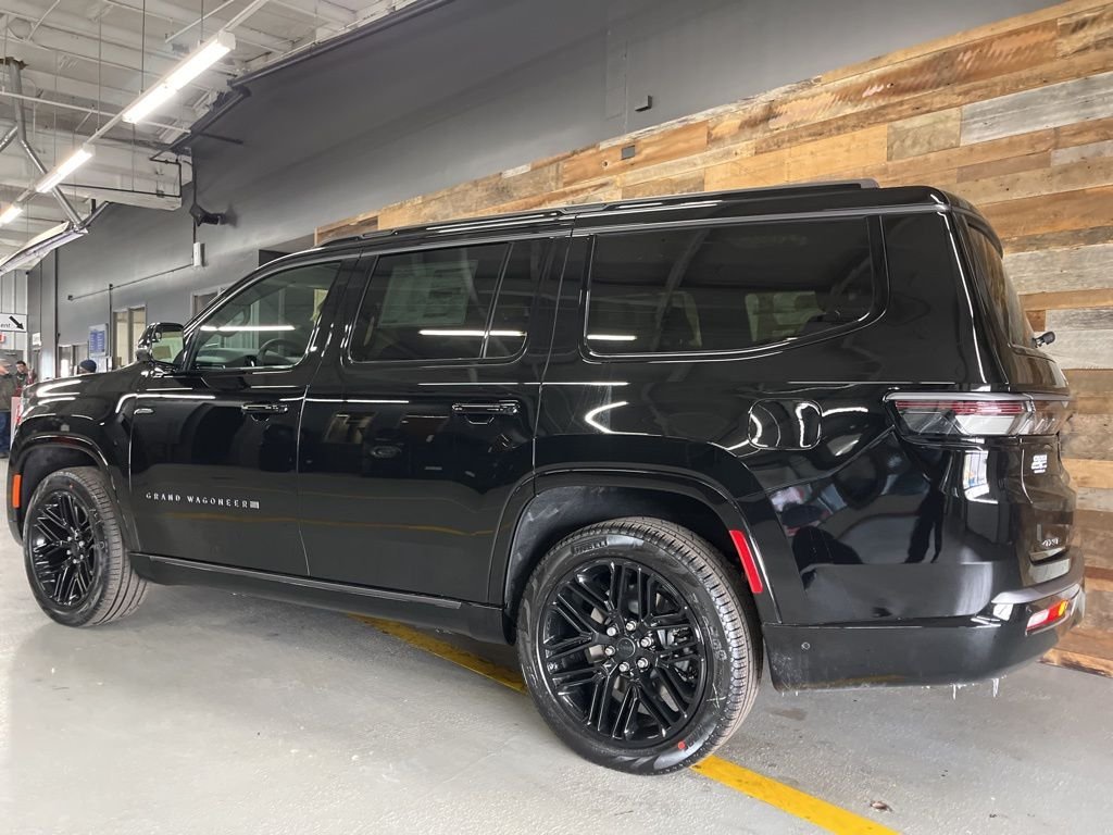 New 2026 High Gloss Black Exterior Paint Jeep Limited Reserve image 22