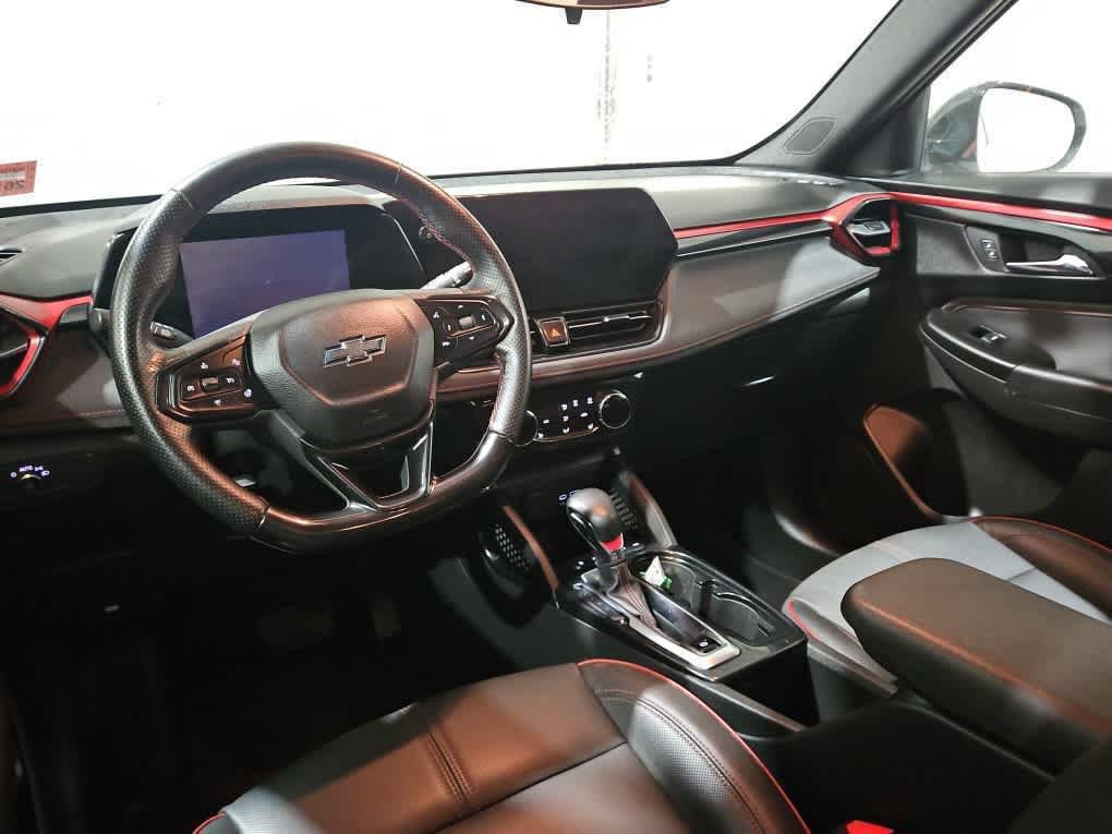 Used 2024 Summit White Chevrolet RS image 9