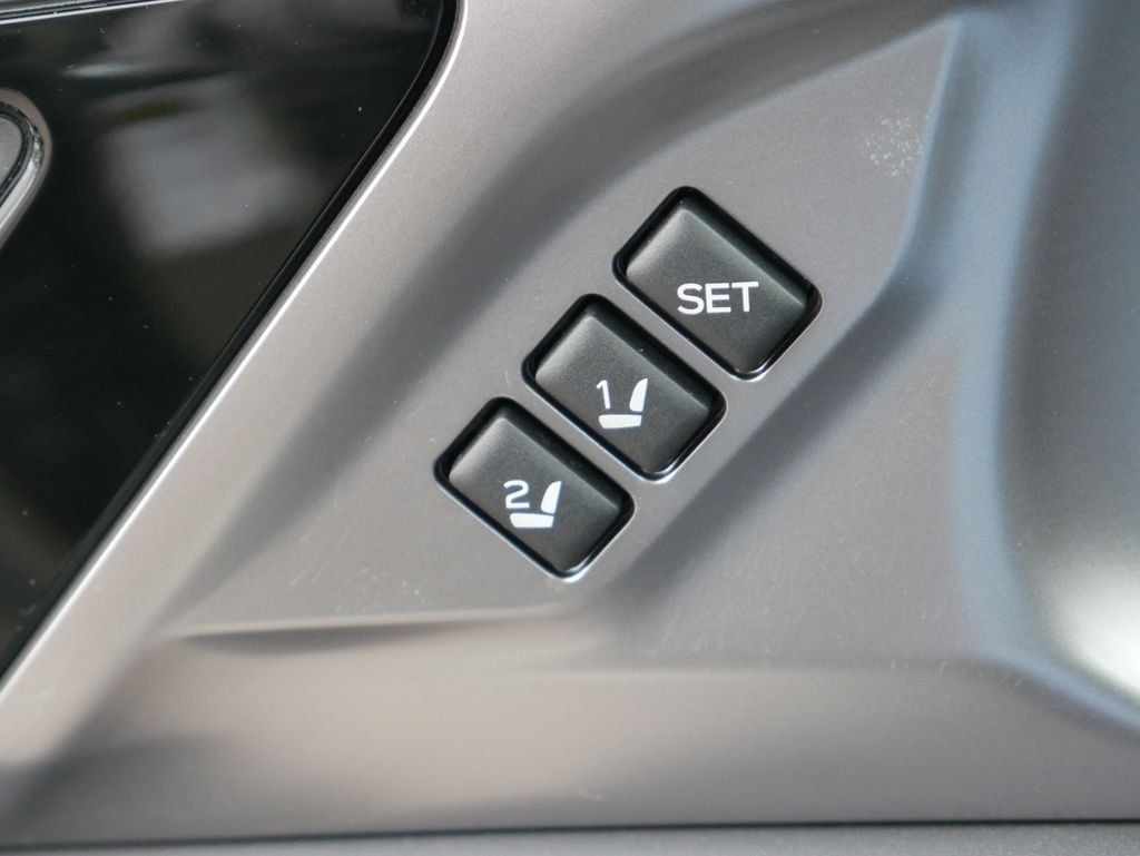 Used 2025 Green Subaru Limited XT image 31