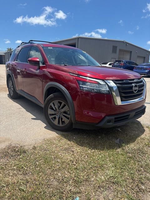 2022 Nissan Pathfinder SV 2WD's photo