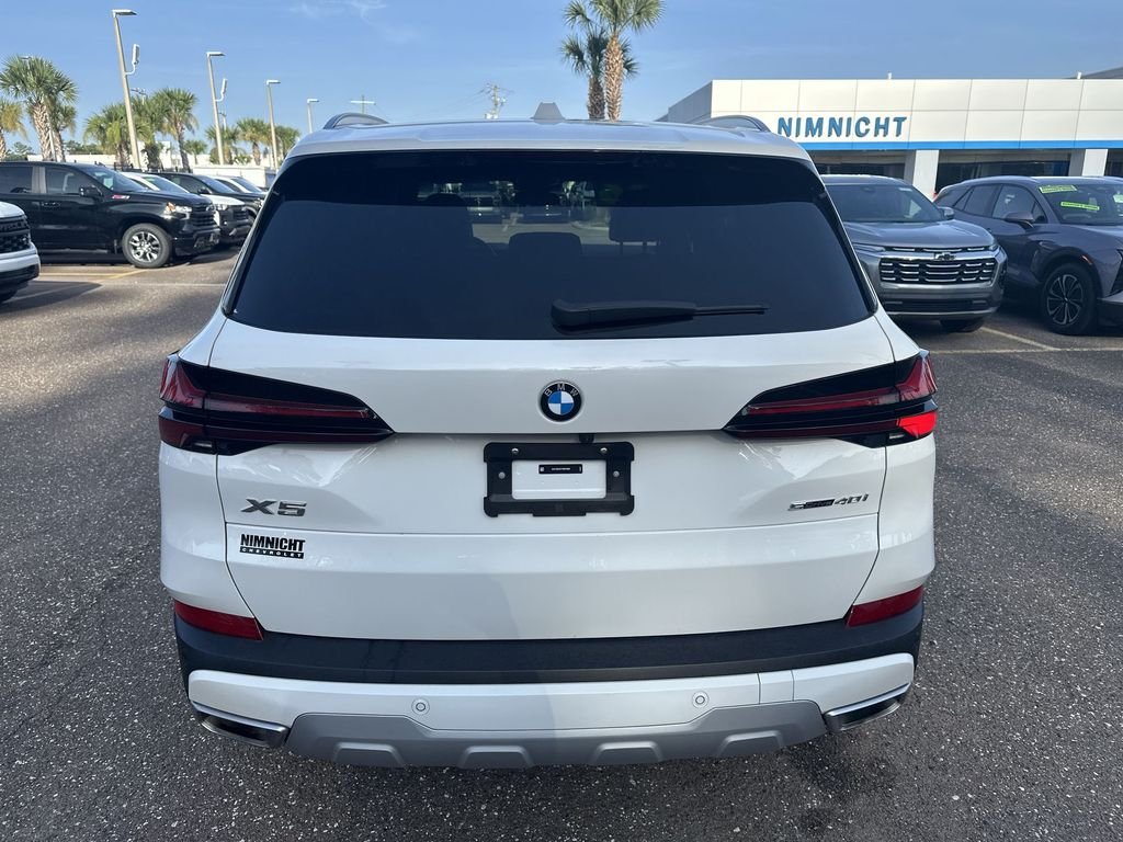 Used 2026 Black BMW sDrive40i image 15