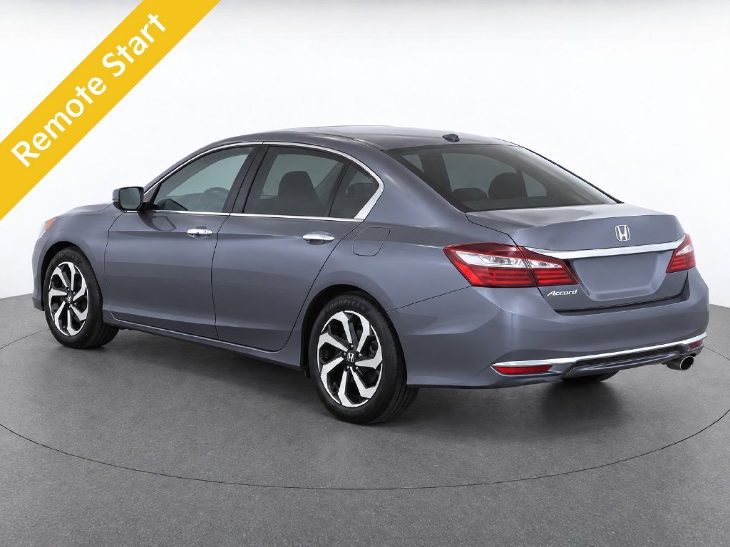 Used 2017  Honda EX image 4