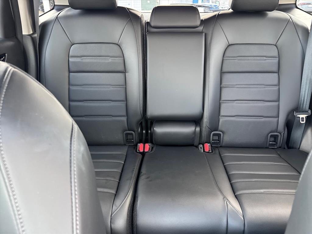 Used 2025 Solar Silver Metallic Honda EX-L image 17