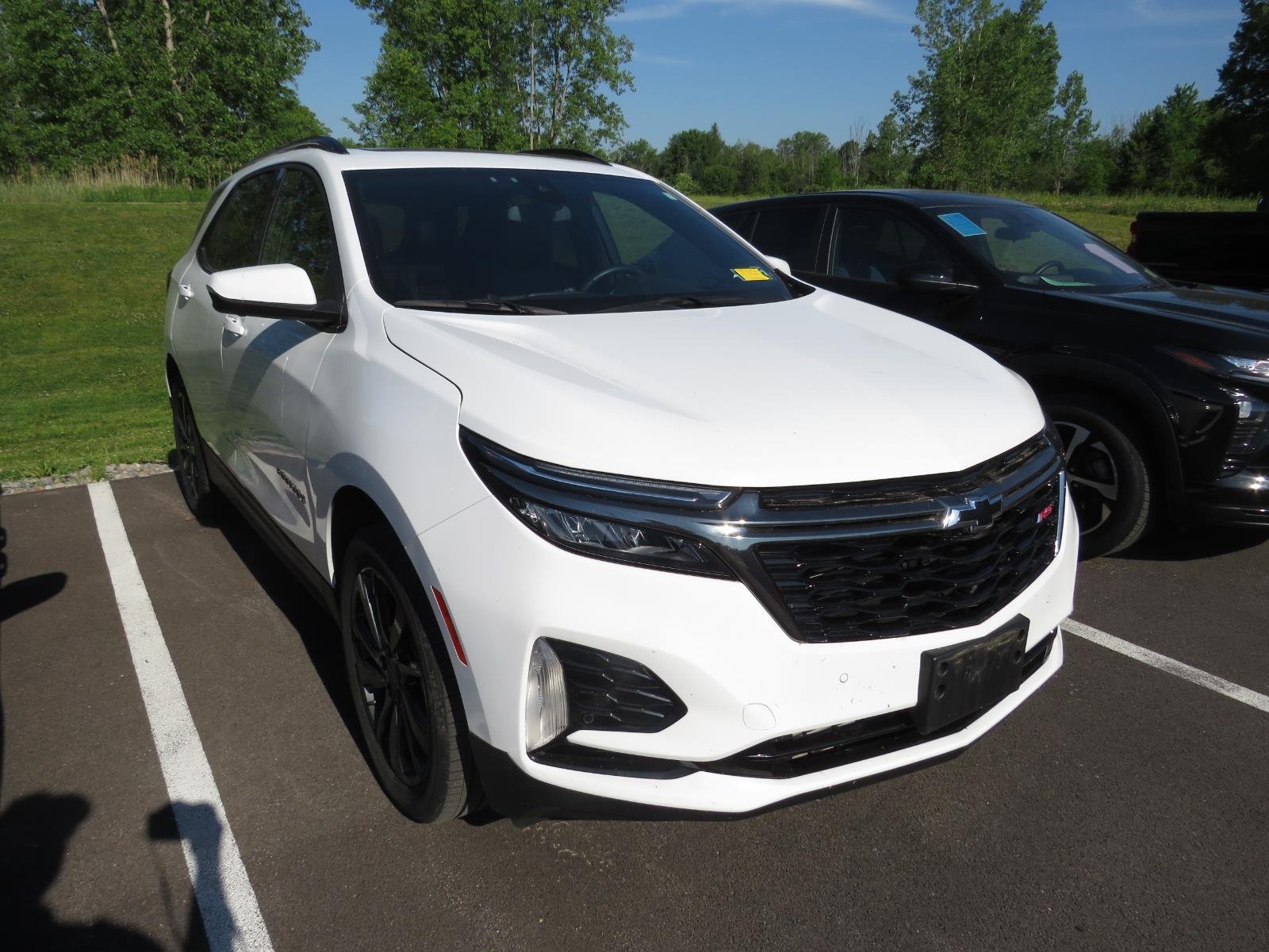Used 2023 Summit White Chevrolet RS image 3