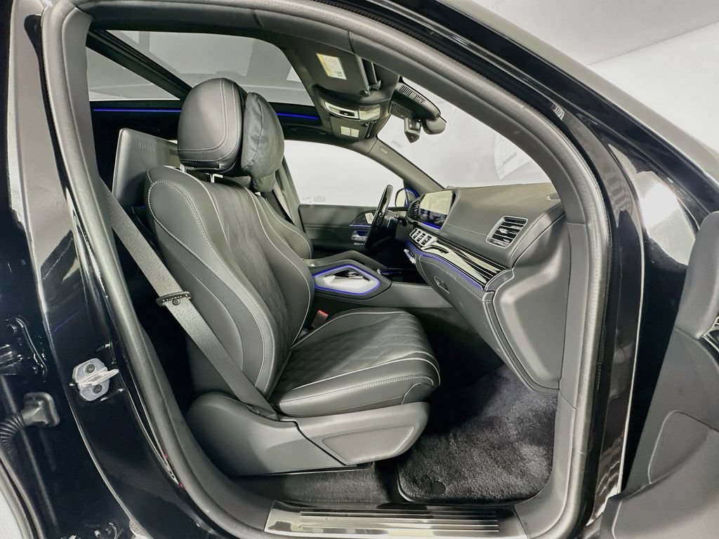 New 2026 Cirrus Silver Metallic Mercedes-Benz Maybach GLS 600 image 65