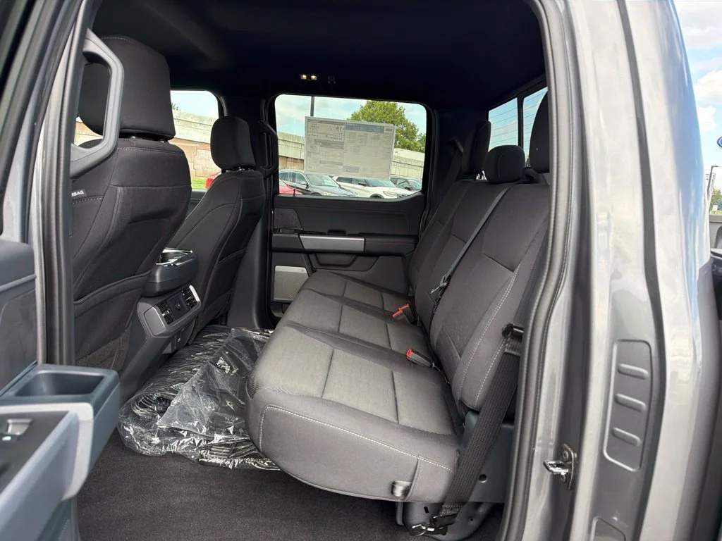 New 2026 Carbonized Gray Metallic Ford XLT image 22