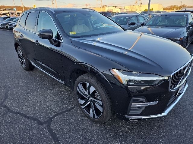 2023 Volvo XC60 B5 Plus Bright Theme AWD's photo