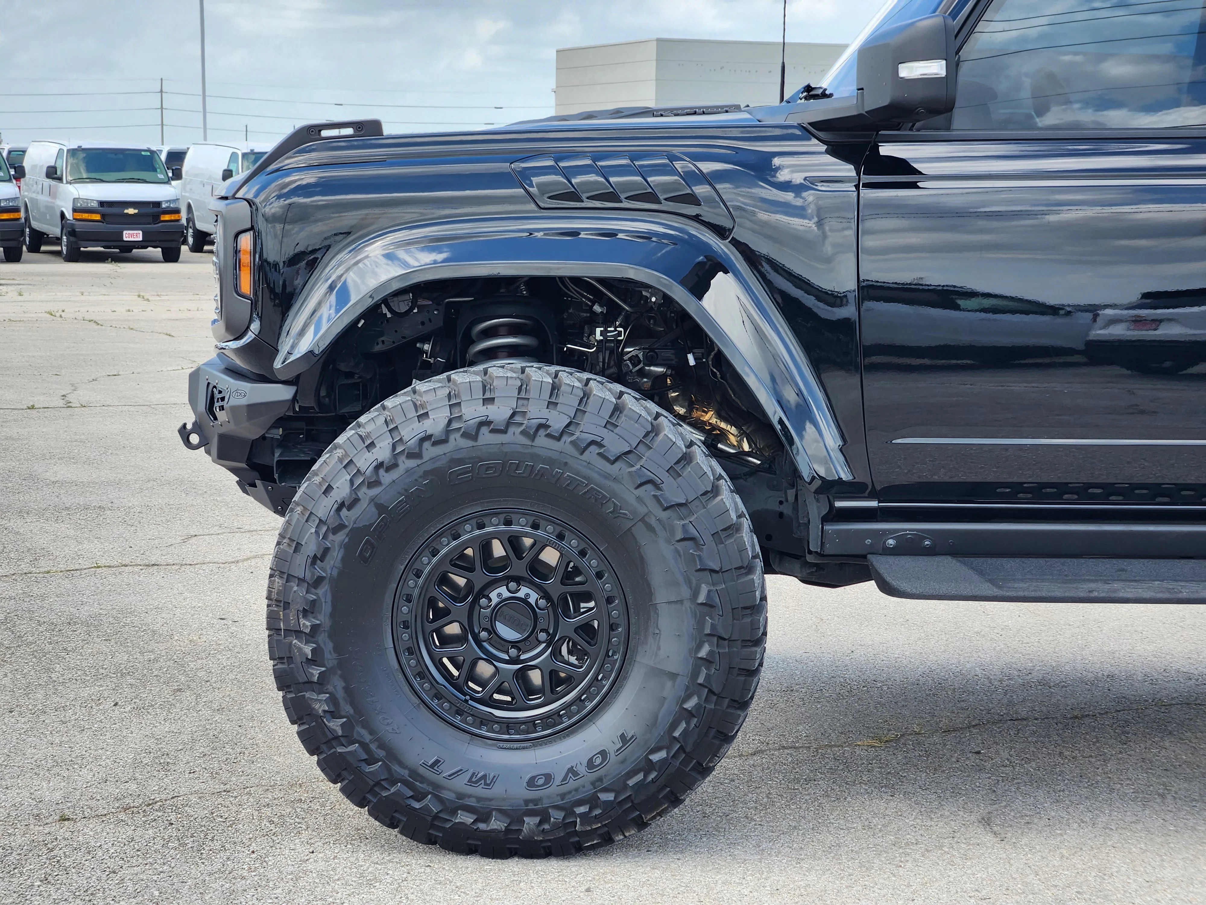 Used 2023  Ford Raptor image 9