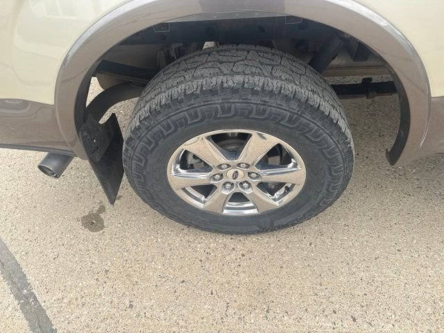 Used 2018 Gold Ford Lariat image 16