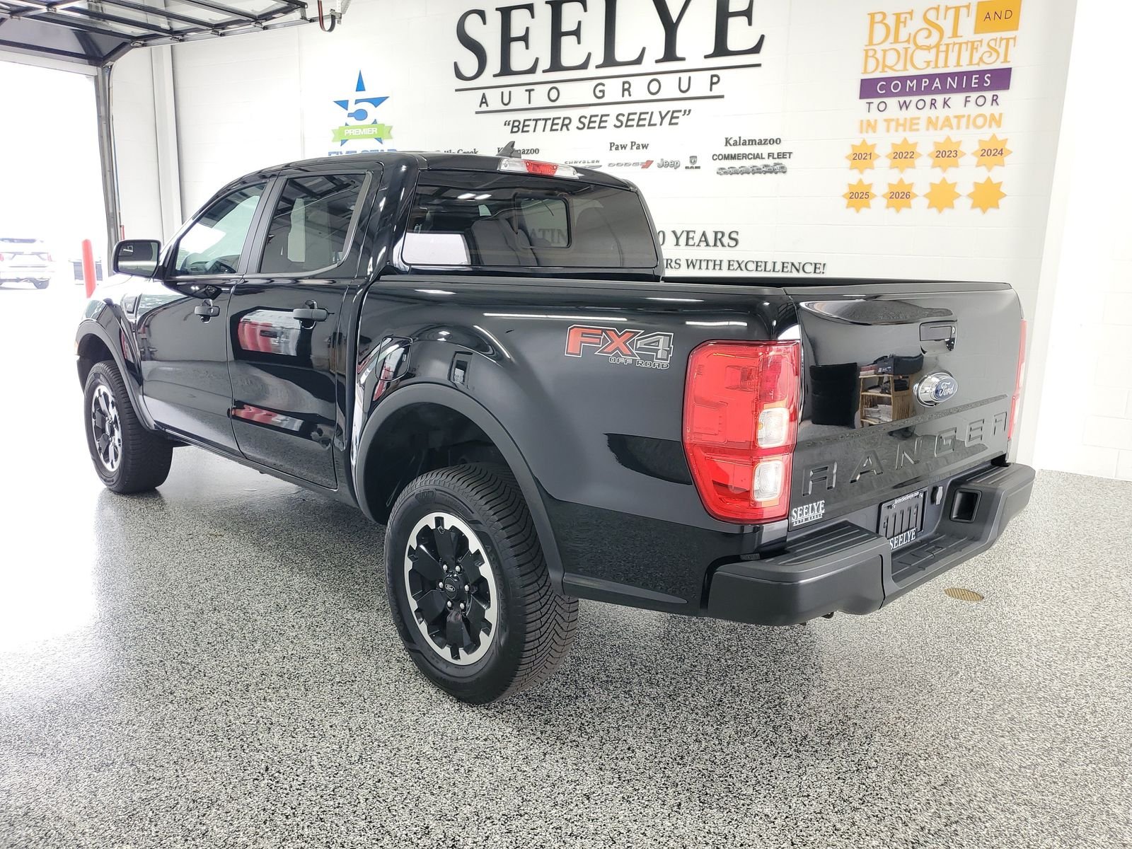 Used 2021 Black Ford XL image 3