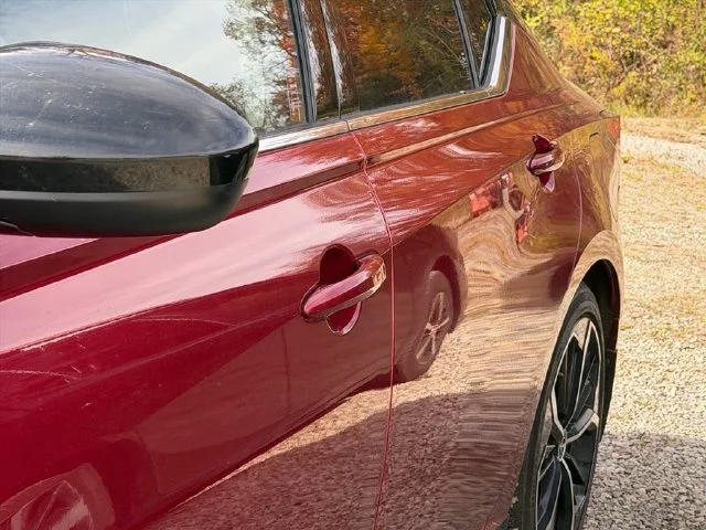 Used 2023 Red Nissan 2.5 SR image 7