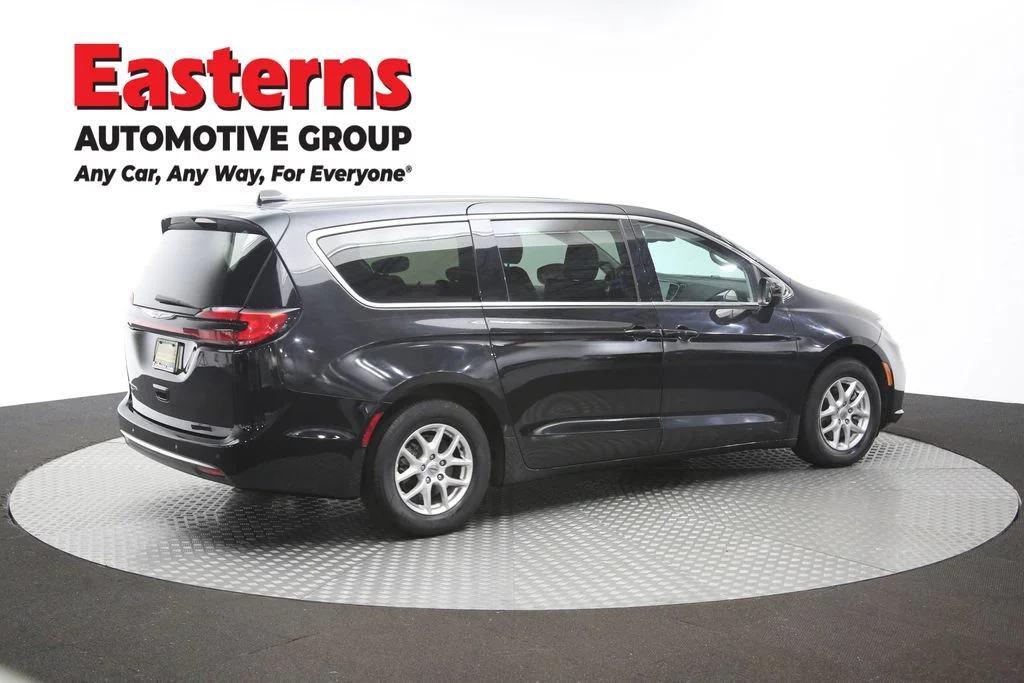 Used 2023 Black Chrysler Touring L image 44