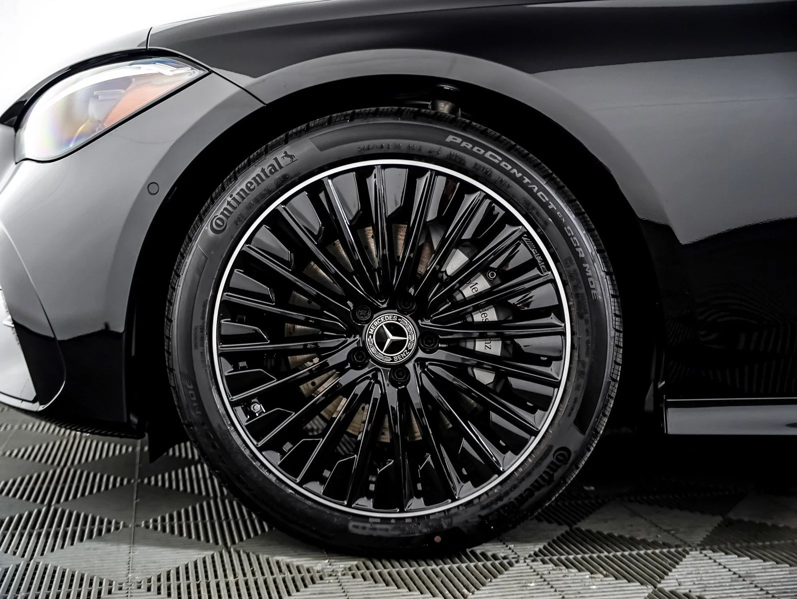 New 2027 Black Mercedes-Benz CLE 300 4MATIC® image 6