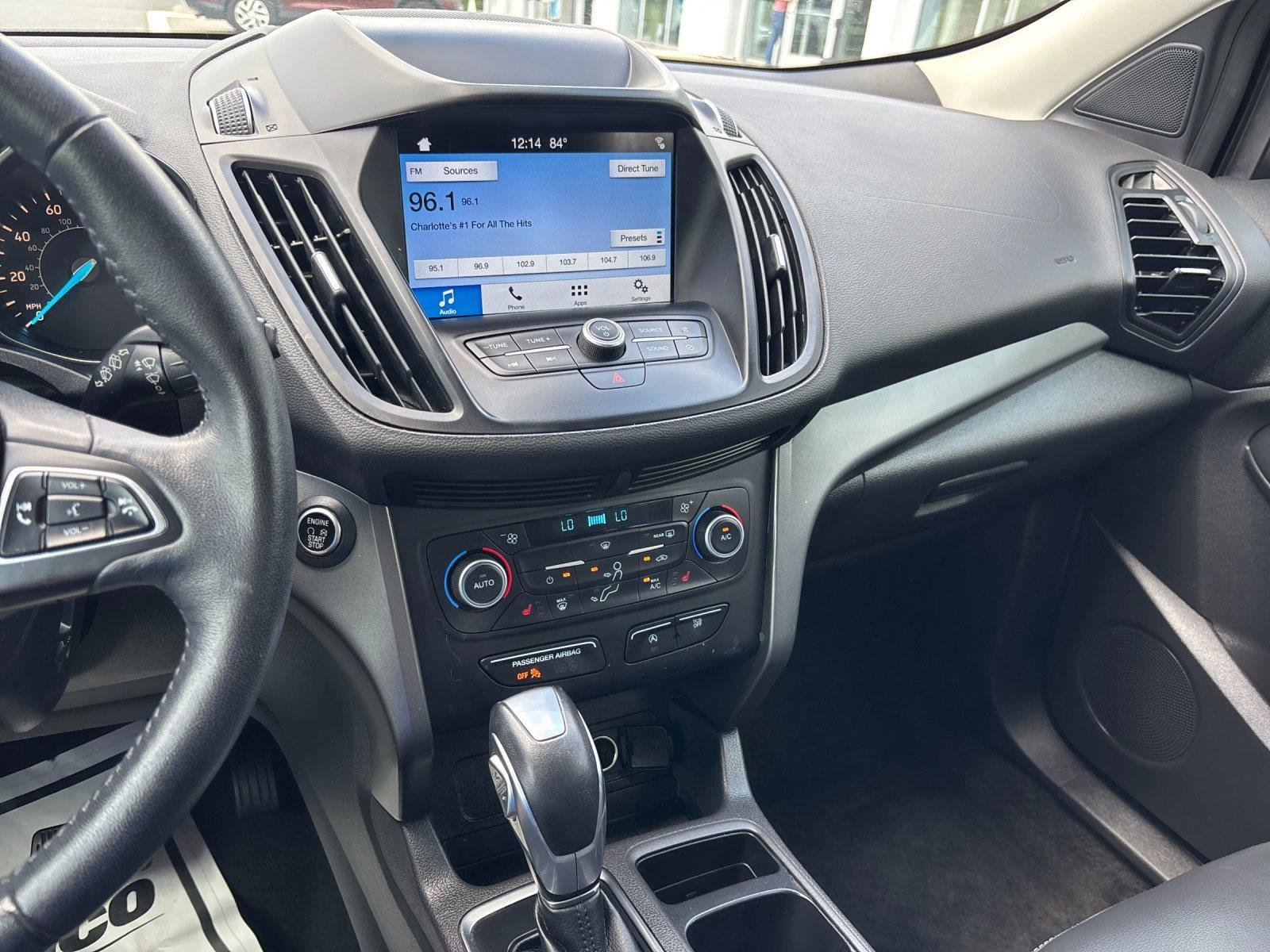 Used 2019  Ford SEL image 28