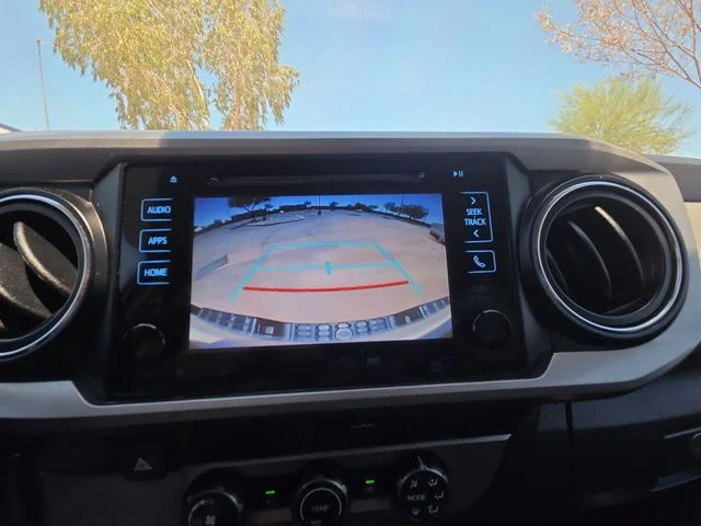 Used 2019 White Toyota SR5 image 19