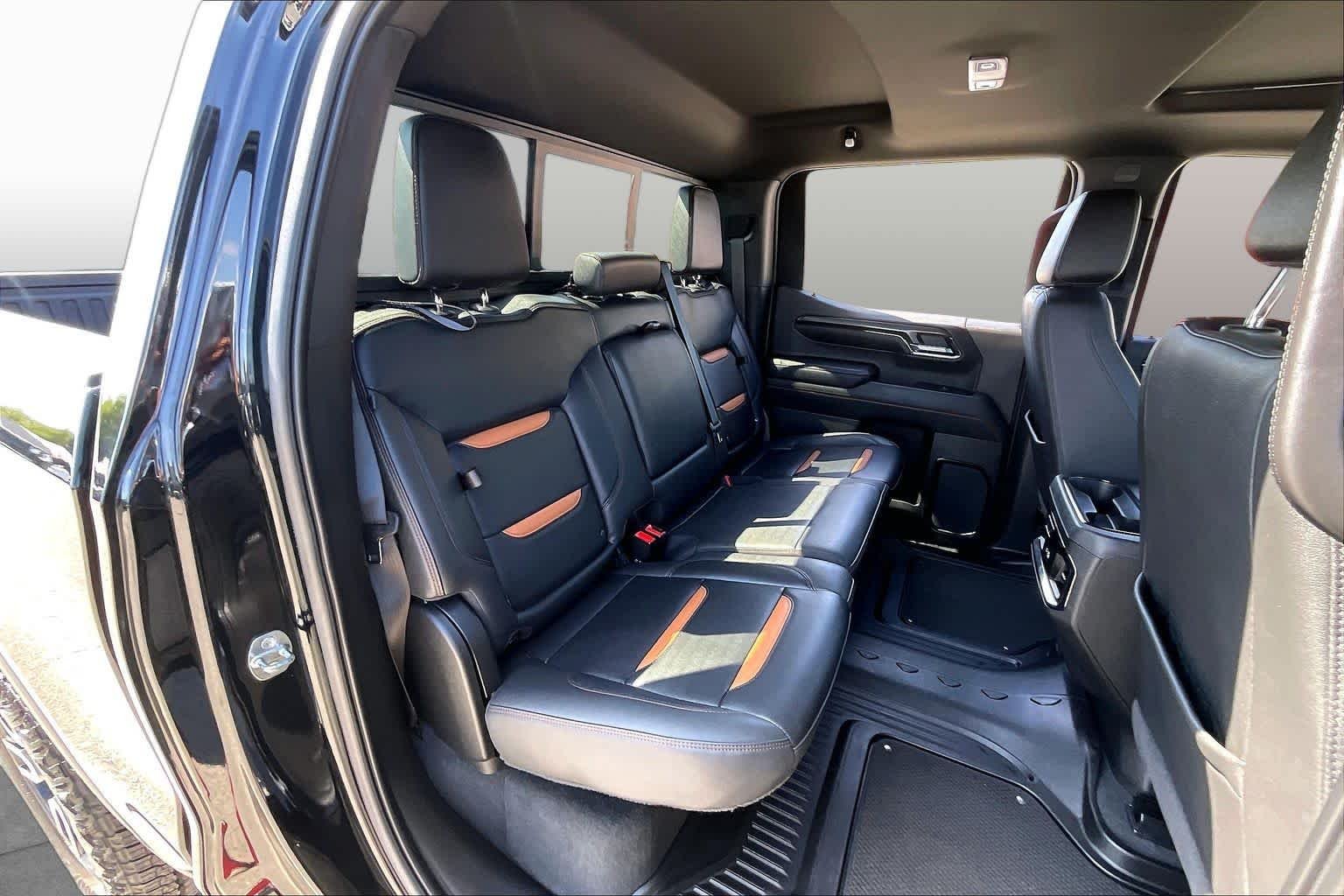 Used 2023 Onyx Black GMC AT4 image 21