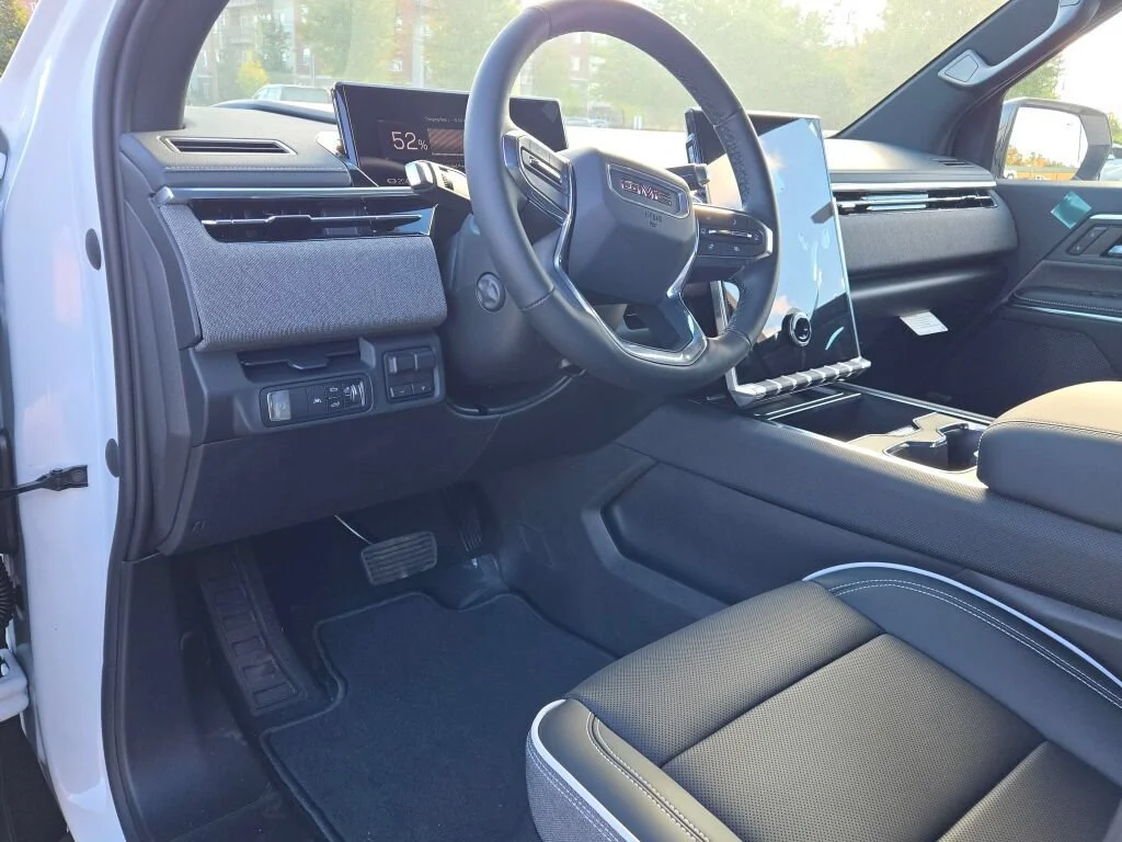 New 2026 Summit White GMC Elevation Extended Range image 22