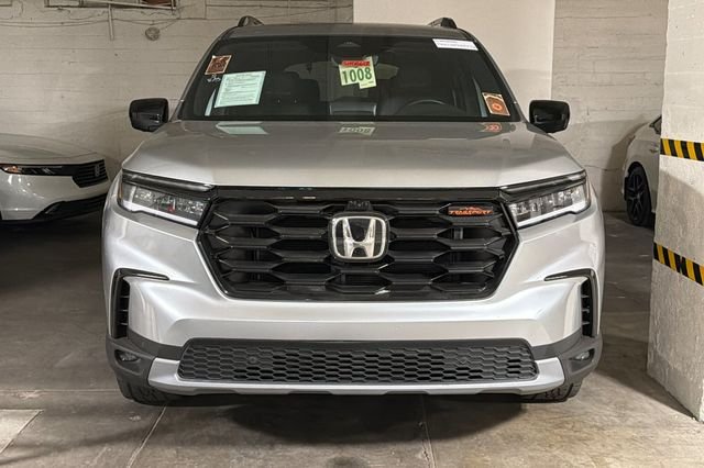 Used 2025 Lunar Silver Metallic Honda TrailSport image 3