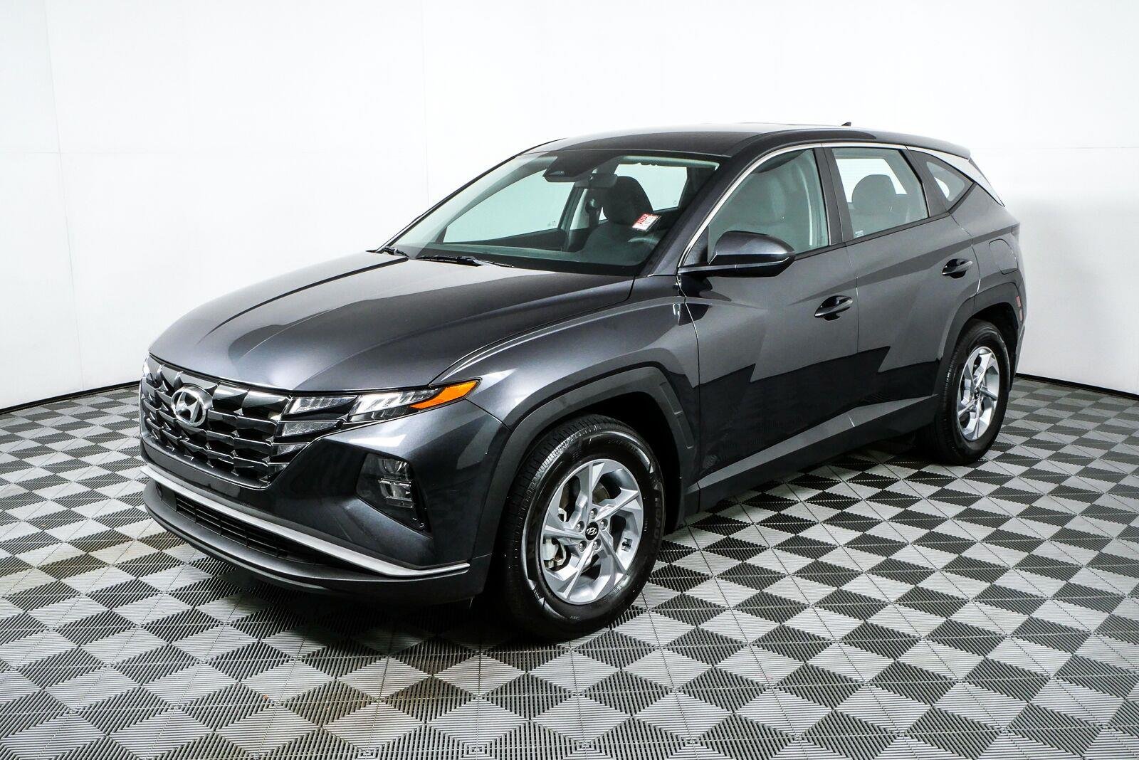 Used 2023 Portofino Gray Hyundai SE image 22