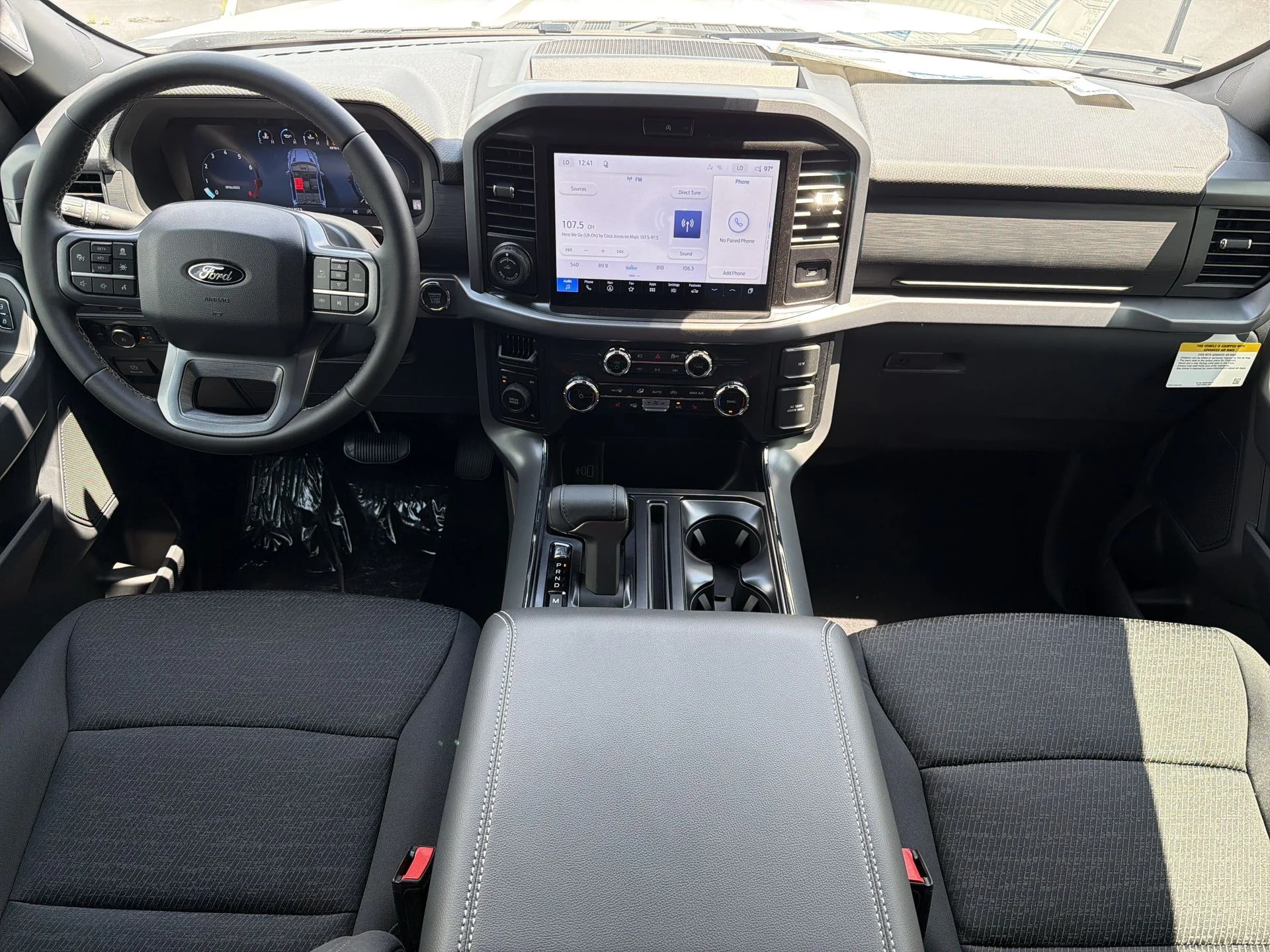 New 2026 Oxford White Ford XLT image 2