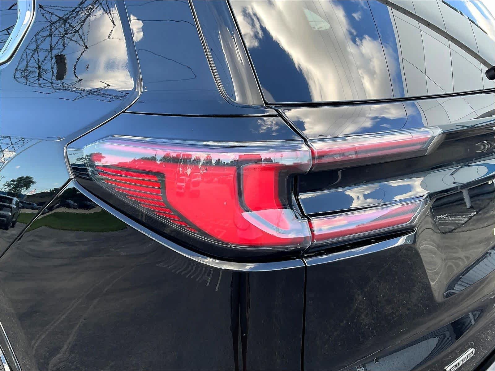 2024 GMC Acadia Denali - Photo 25