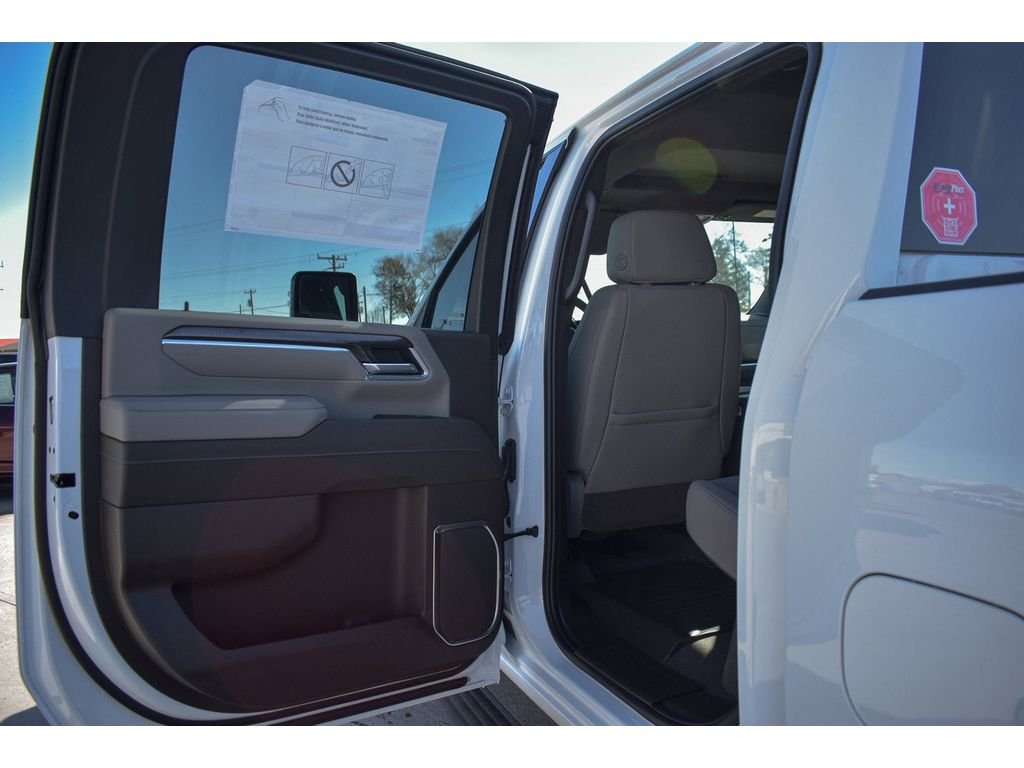 2025 Chevrolet Silverado 3500 HD LTZ - Photo 34