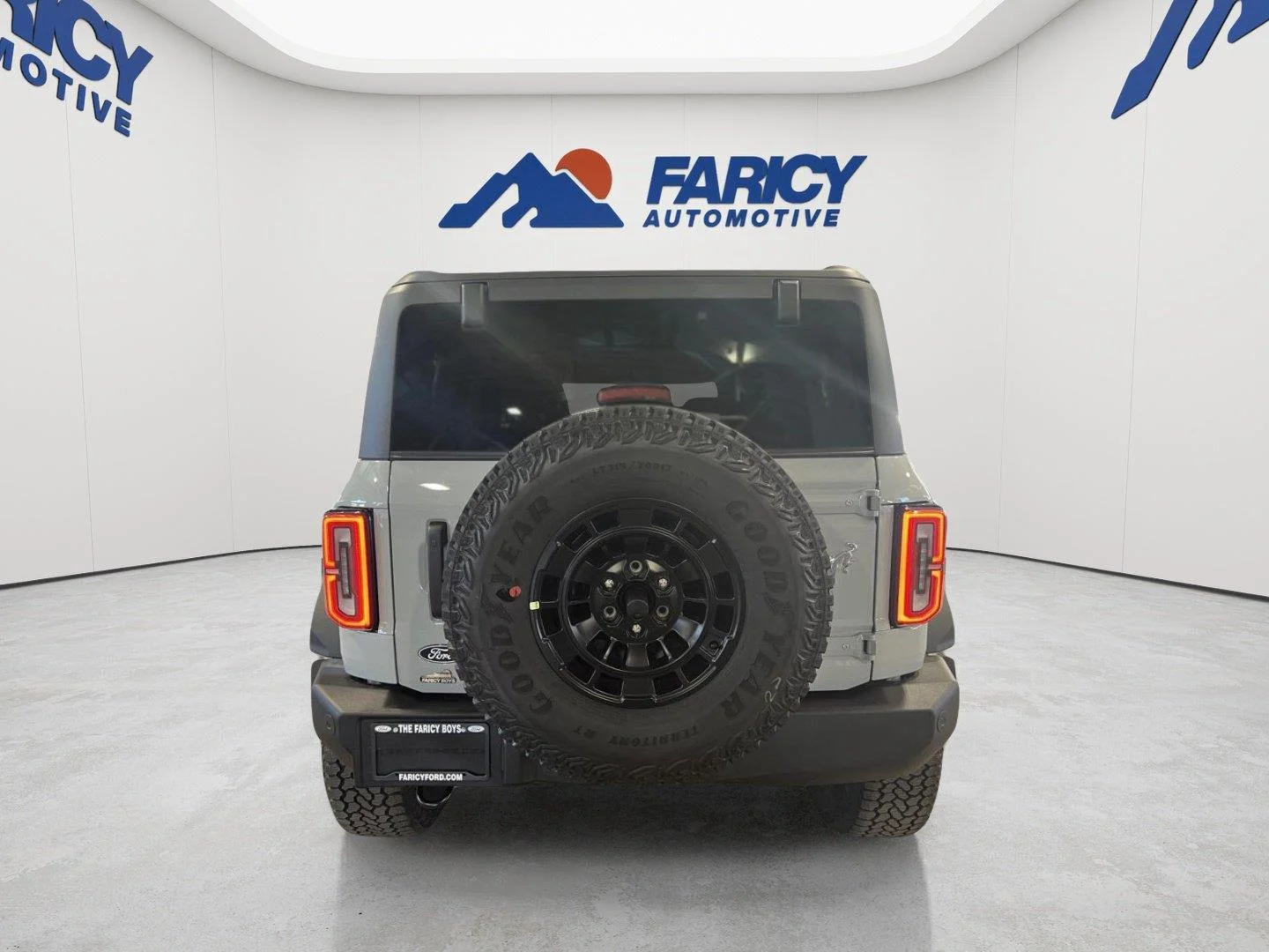 Used 2026 Avalanche Gray Ford Outer Banks image 3